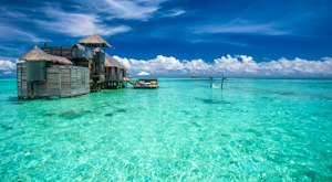 Spend your summer holiday surrounded by crystal clear lagoon waters at this stunning resort in the Maldives<place>Gili Lankanfushi</place><fomo>92</fomo>