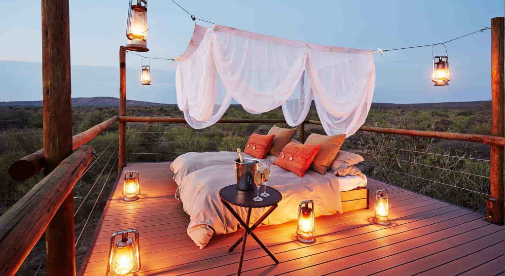 Sleep under the stars at Makanyane Safari Lodge