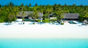 Stay in one of the large 2 bedroom villas, perfect for your family holiday to the Maldives<place>One&Only Reethi Rah</place><fomo>30</fomo>